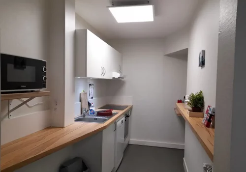 image d'une petite cuisine aménagées par posabitat